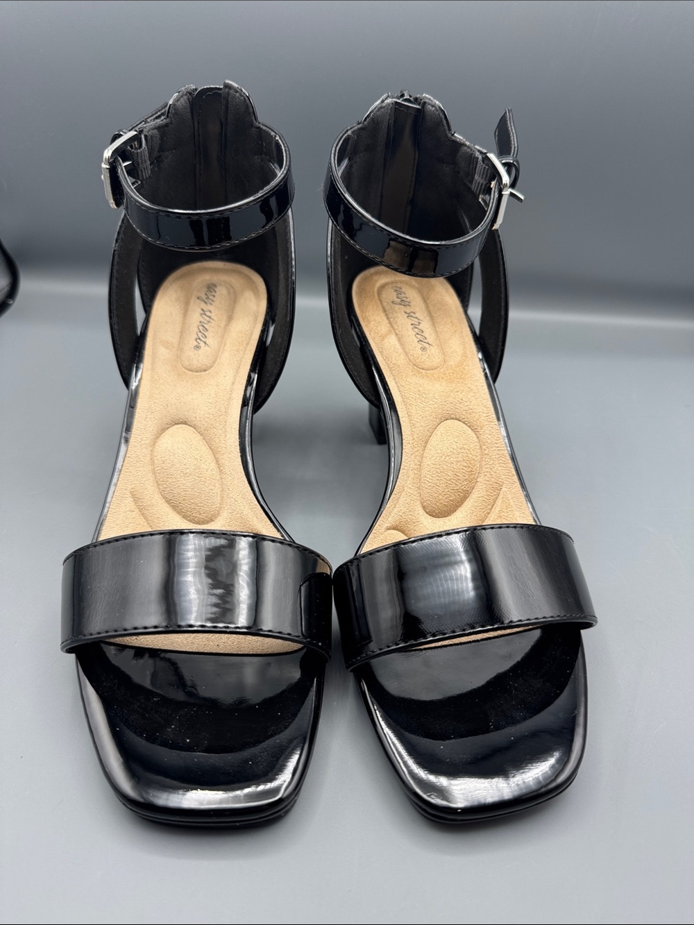 Easy Street Ro Sandals
